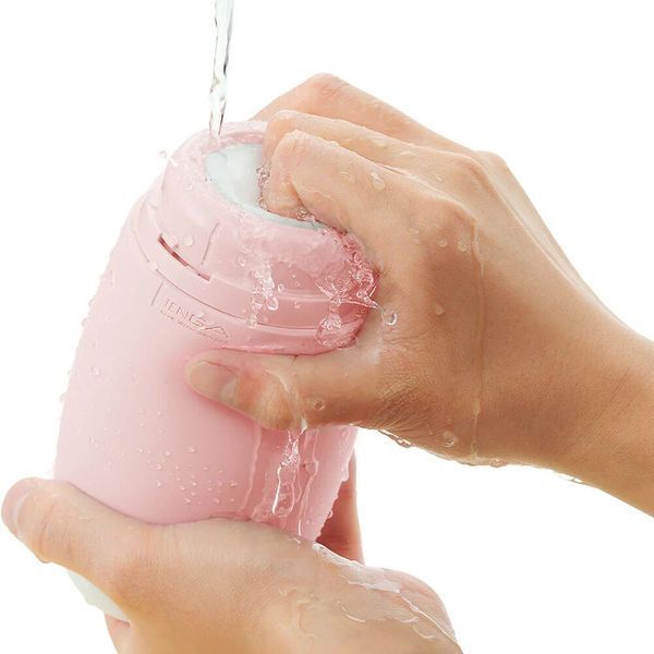 Masturbator TENGA PUFFY Strawberry, ultramiękki materiał, wielokrotnego użytku, z otworem przelotowym