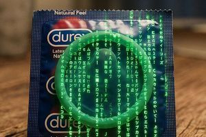 Якою стороною надягати презерватив фото