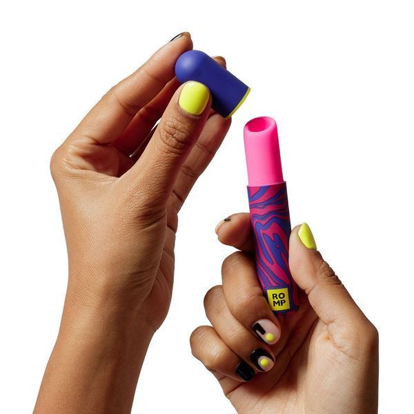 Vacuum clitoral stimulator Romp Lipstick