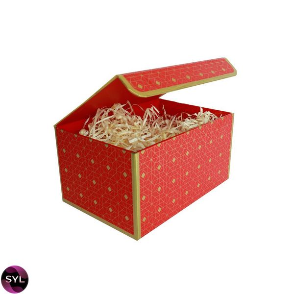 Подарочная коробка красная с золотым геометрическим рисунком, L — 25,3×18×13,5 см