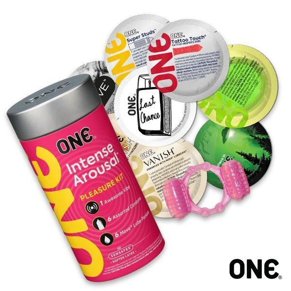 Zestaw upominkowy ONE Intense Arousal, zawierający 6 prezerwatyw, 6 saszetek ze środkiem nawilżającym, pierścień wibracyjny