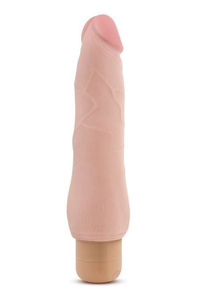 Blush Au Naturel Fabien realistic vibrator, battery-operated, flesh-colored, Beige