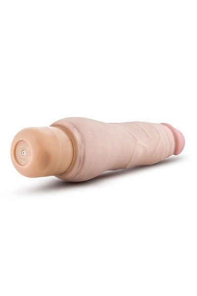 Blush Au Naturel Fabien realistic vibrator, battery-operated, flesh-colored, Beige