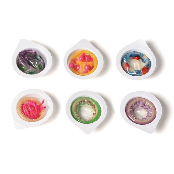 Prezerwatywa Recare Red Monster Spike (prezerwatywa z rzędami kolc&oacute;w)