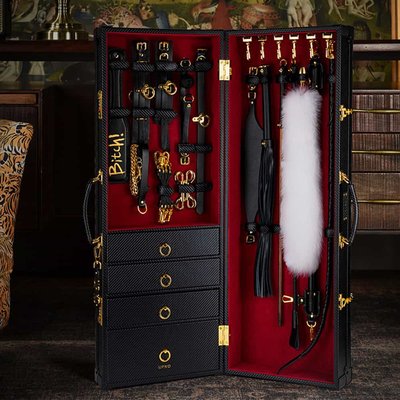 Шкаф-чемодан для БДСМ аксессуаров Upko, из итальянской кожи, черный, 14 предметов U62893 фото