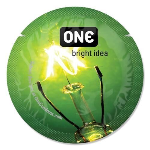 Презерватив ONE Glowing Pleasures, 1 шт, светящийся в темноте, со смазкой SX0747 фото